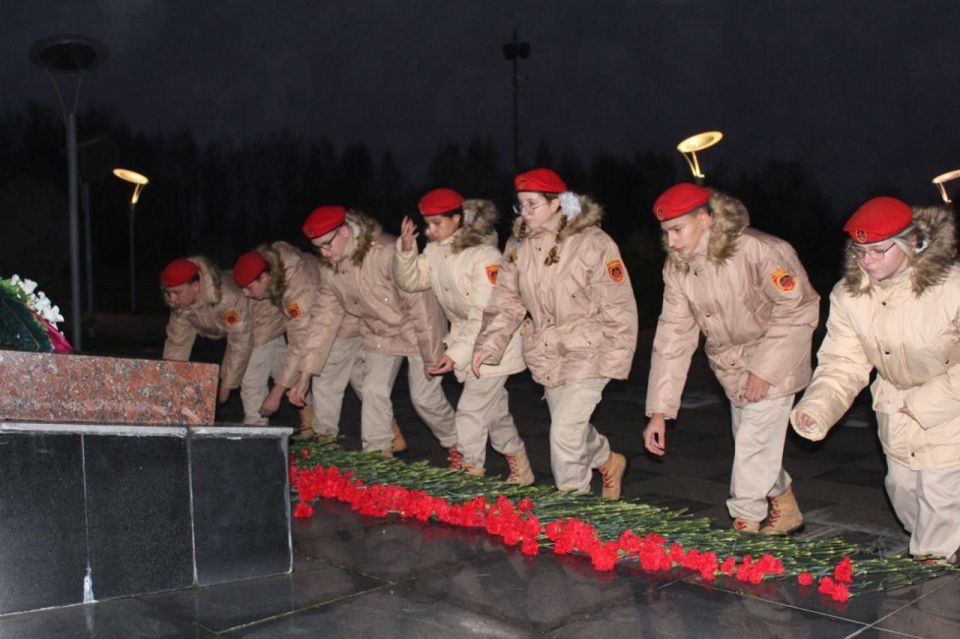 В рамках программы "Большое путешествие" юнармейцы Волновахского Дома Юнармии совершили важный и трогательный визит В рамках программы "Большое путешествие" юнармейцы Волновахского Дома Юнармии совершили важный и трогательный визит