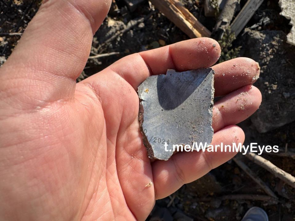 Еще кадры последствий прилета 4 ракет РСЗО «HIMARS» в частный жилой дом в городе Ясиноватая Еще кадры последствий прилета 4 ракет РСЗО «HIMARS» в частный жилой дом в городе Ясиноватая