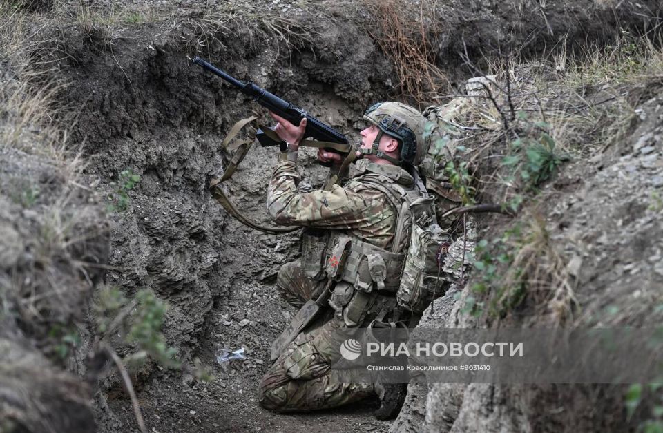 Тренировка бойцов подразделения спецназа группировки войск «Центр» на Покровском (Красноармейском ) направлении Тренировка бойцов подразделения спецназа группировки войск «Центр» на Покровском (Красноармейском ) направлении