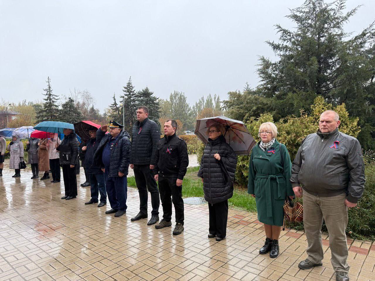 Сергей Михалев принял участие в торжественном мероприятии по случаю Дня флага в Шахтерске Сергей Михалев принял участие в торжественном мероприятии по случаю Дня флага в Шахтерске