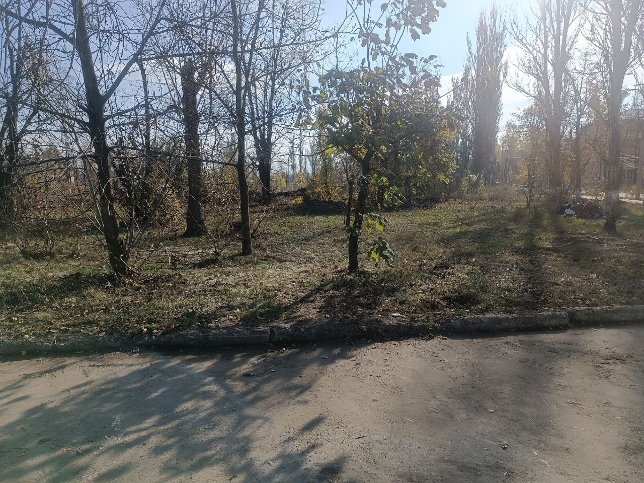 Сотрудники Авдеевского территориального отдела приняли участие в субботнике в городе Авдеевка Сотрудники Авдеевского территориального отдела приняли участие в субботнике в городе Авдеевка