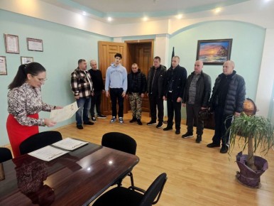 Вручение благодарностей в Управе Ленинского внутригородского района Администрации  г. о. Донецк