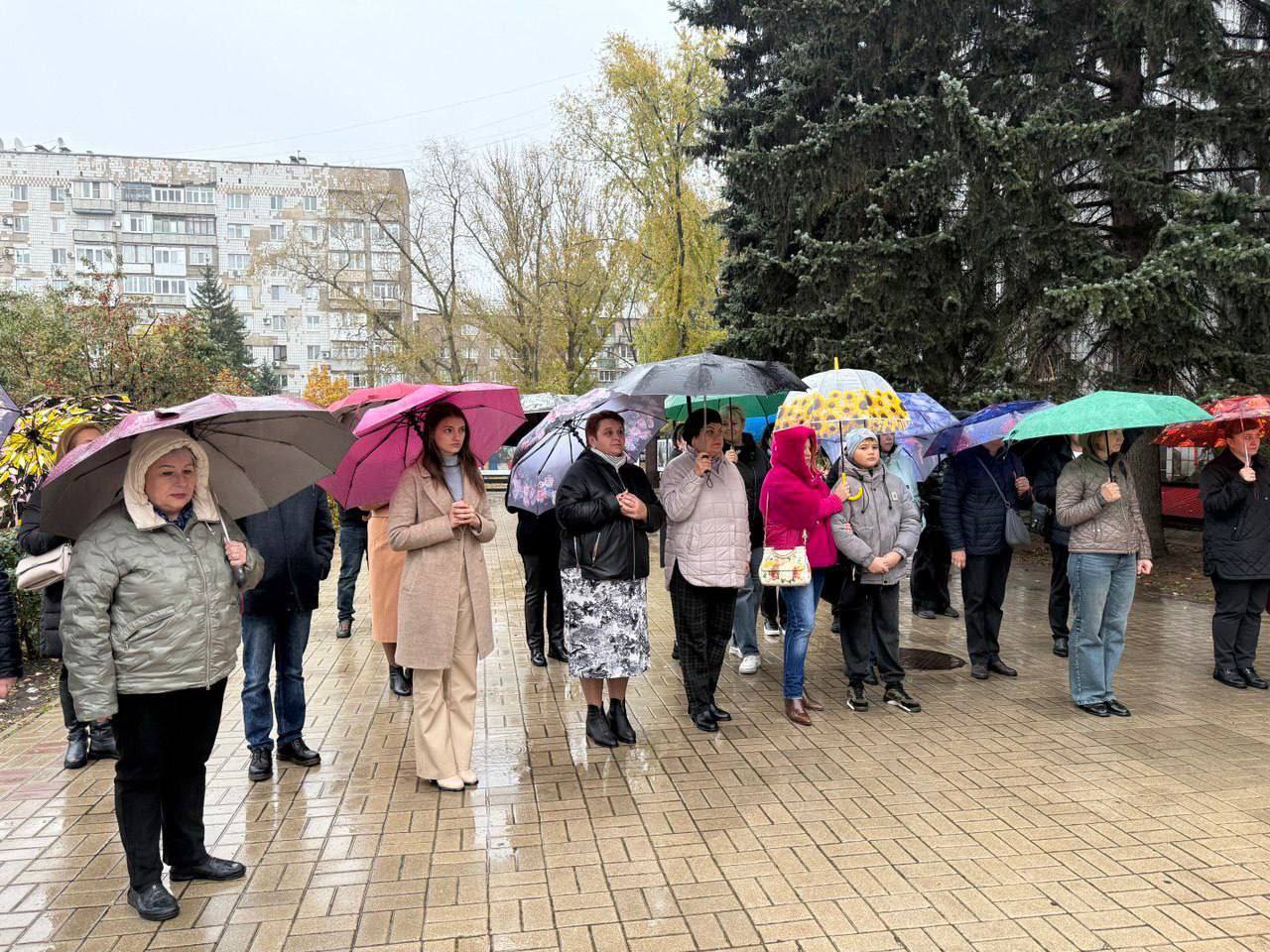 Сергей Михалев принял участие в торжественном мероприятии по случаю Дня флага в Шахтерске Сергей Михалев принял участие в торжественном мероприятии по случаю Дня флага в Шахтерске