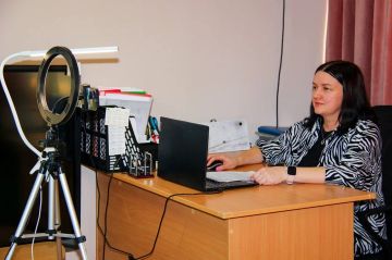 Надымские специалисты помогают коллегам из Волновахи повышать квалификацию
