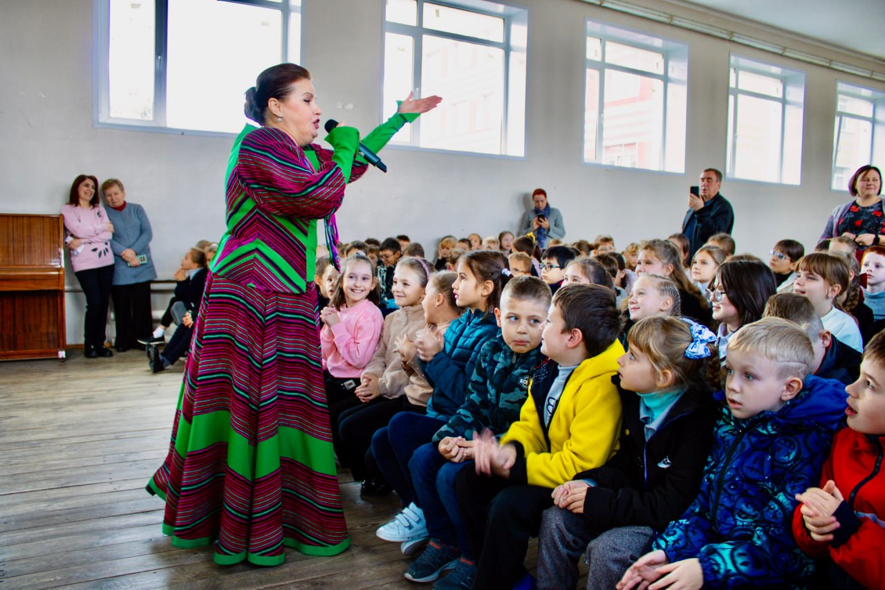 Культурно-просветительский проект «Культура для школьников», инициированный Министерством культуры ДНР и Министерством образования и науки ДНР, продолжается Культурно-просветительский проект «Культура для школьников», инициированный Министерством культуры ДНР и Министерством образования и науки ДНР, продолжается