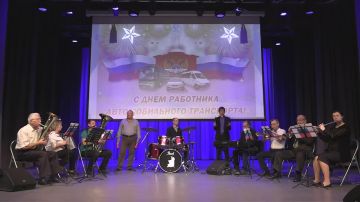 Ежегодно в последнее воскресенье октября свой профессиональный праздник отмечают работники автомобильного транспорта