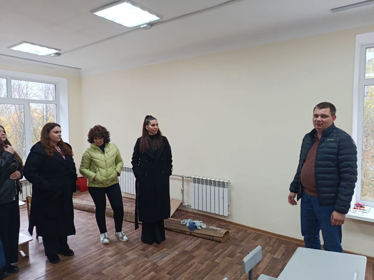 Сегодня, врип Главы муниципального образования Тельмановский муниципальный округ Донецкой Народной Республики, провел встречу с представителями трудового коллектива, где рассмотрели такие вопросы: Сегодня, врип Главы муниципального образования Тельмановский муниципальный округ Донецкой Народной Республики, провел встречу с представителями трудового коллектива, где рассмотрели такие вопросы: