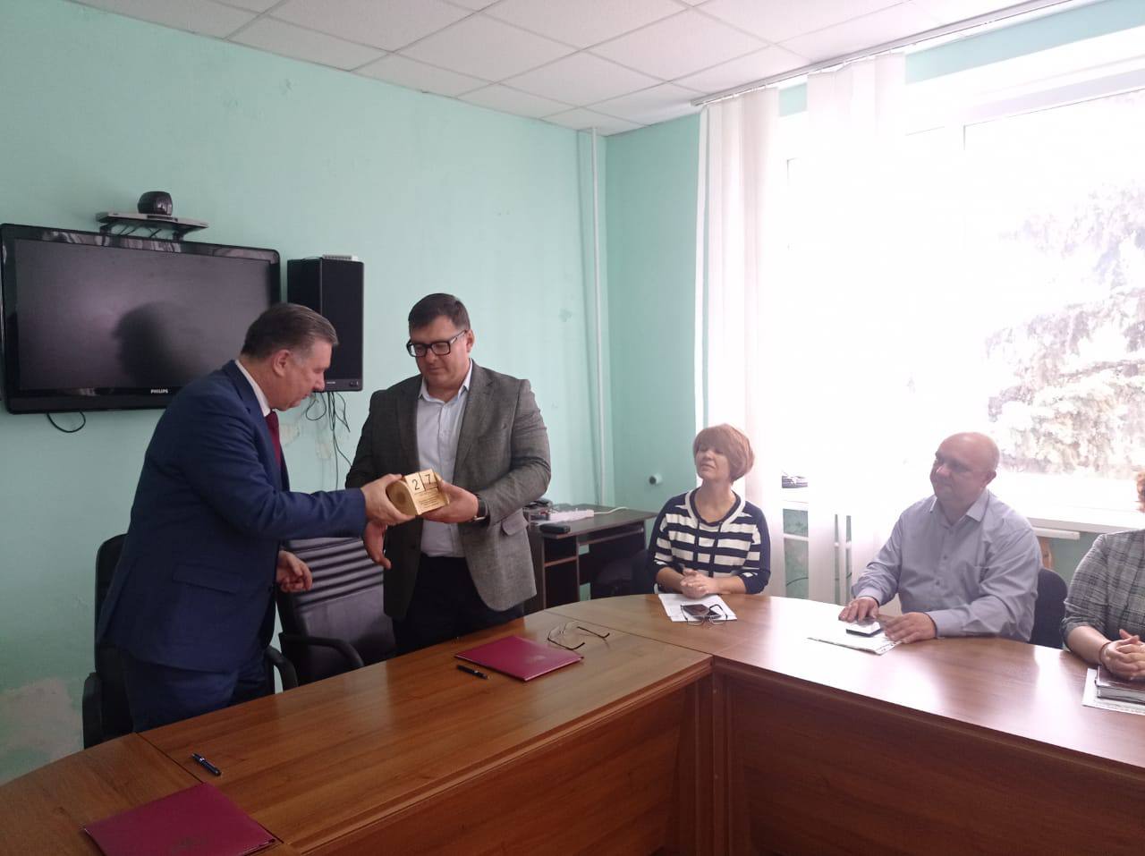 ВГЛТУ высаживает сады будущего в Новоазовске
