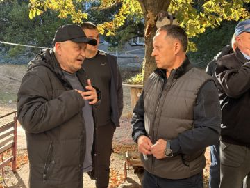 В рамках партийного проекта «УПРАВДОМ» 23 октября 2025 года в Ясиноватском муниципальном округе состоялась встреча с жителями