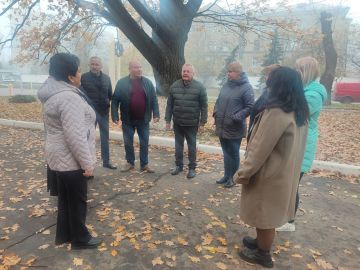 Сегодня, 27 октября, по поручению Главы ДНР Дениса Пушилина, заместитель руководителя Управы Калининского внутригородского района Администрации городского округа Донецк Вячеслав Пахущий совместно с депутатом Донецкого...