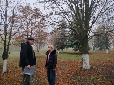 Депутат Иловайского городского совета Петренко Валерий Николаевич провел встречу с жителями нашего округа, на которой обсуждались актуальные вопросы, касающиеся жизнедеятельности города