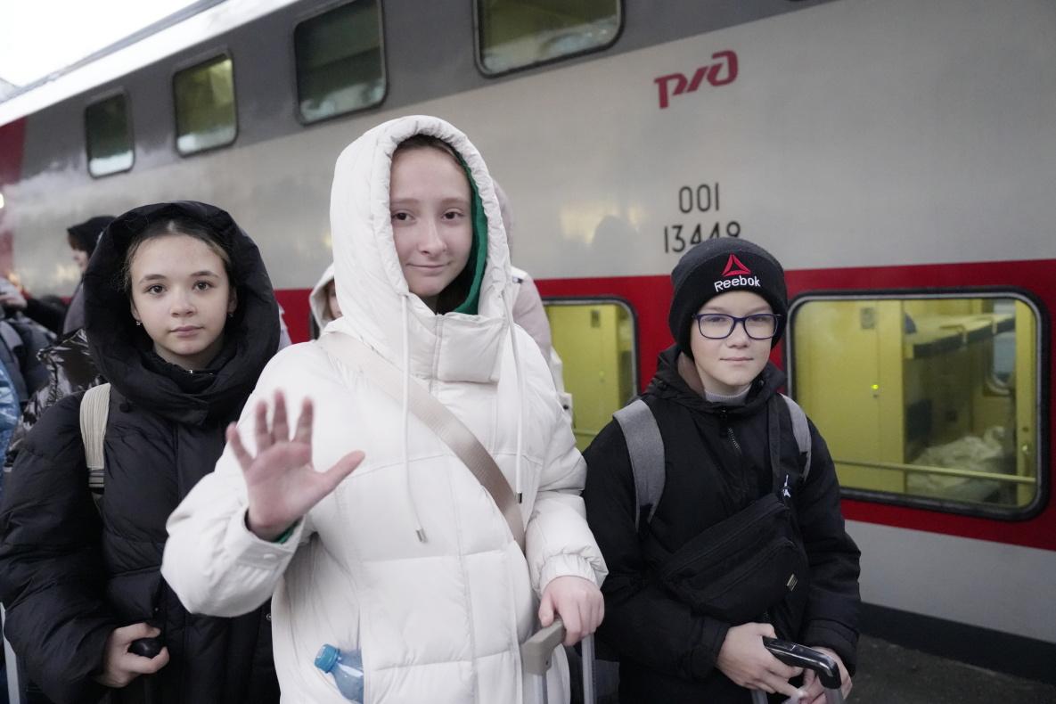 В Петербурге стартовала осенняя смена «Единство» для мариупольских школьников В Петербурге стартовала осенняя смена «Единство» для мариупольских школьников