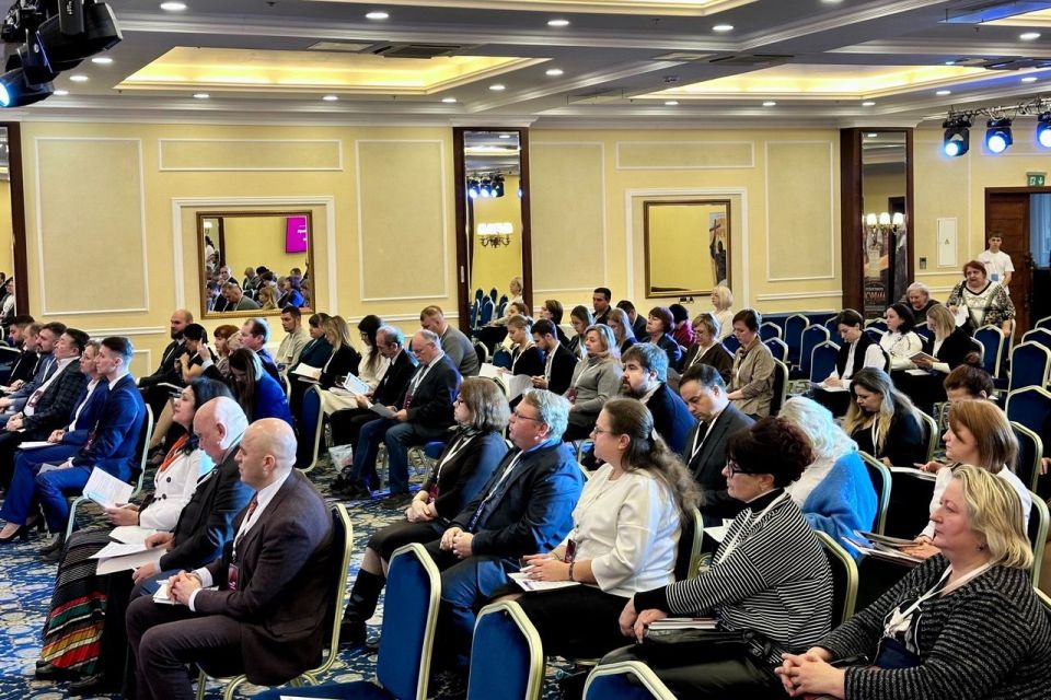 В Донецке проходит форум российской идентичности, организованный Институтом гражданской идентичности Российского государственного университета им. Косыгина при поддержке Министерства науки и высшего образования РФ В Донецке проходит форум российской идентичности, организованный Институтом гражданской идентичности Российского государственного университета им. Косыгина при поддержке Министерства науки и высшего образования РФ