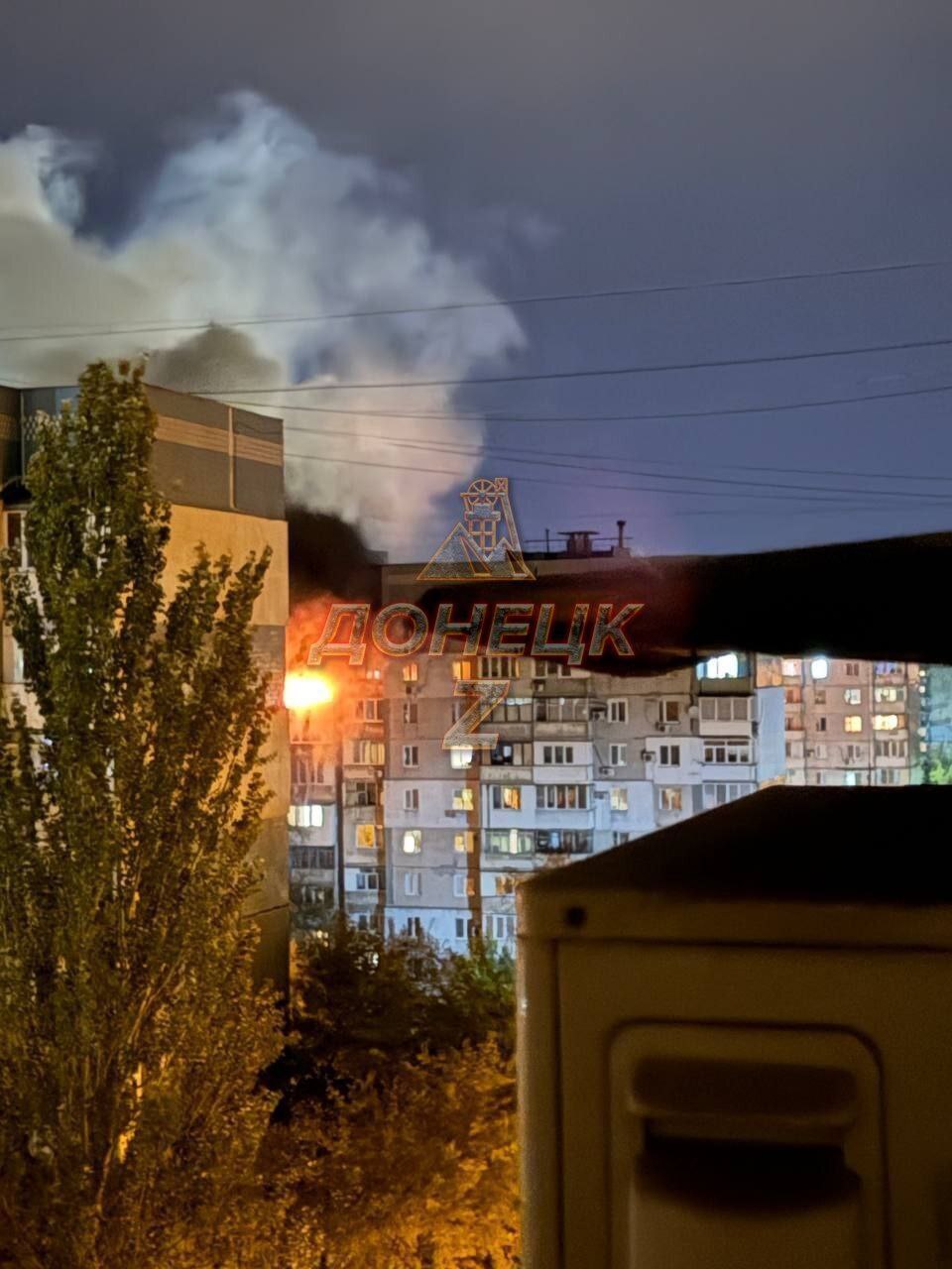 Дрон ВСУ атаковал девятиэтажку в Ленинском районе Донецка, есть пострадавшие Дрон ВСУ атаковал девятиэтажку в Ленинском районе Донецка, есть пострадавшие