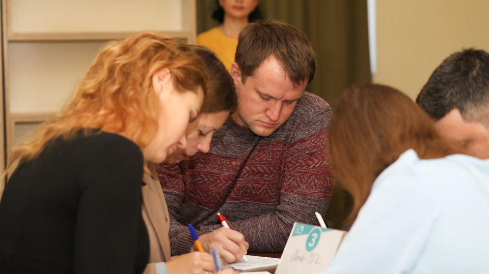 Синхронный отборочный турнир на XXII Чемпионат России по спортивной версии игры «Что? Где? Когда?» в Донецкой библиотеке имени Н.К. Крупской Синхронный отборочный турнир на XXII Чемпионат России по спортивной версии игры «Что? Где? Когда?» в Донецкой библиотеке имени Н.К. Крупской