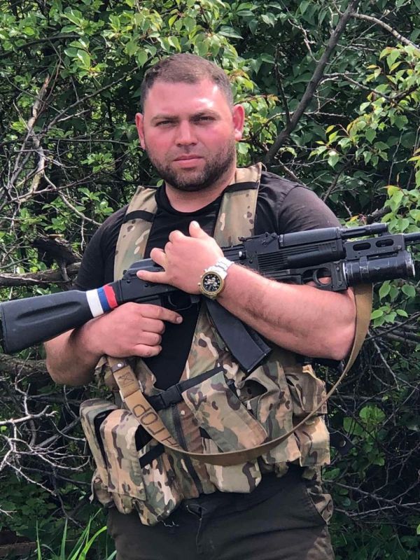 "Возможно мне передастся дар отца с нокаутирующим ударом и я стану чемпионом....." Егор Рогов "Возможно мне передастся дар отца с нокаутирующим ударом и я стану чемпионом....." Егор Рогов