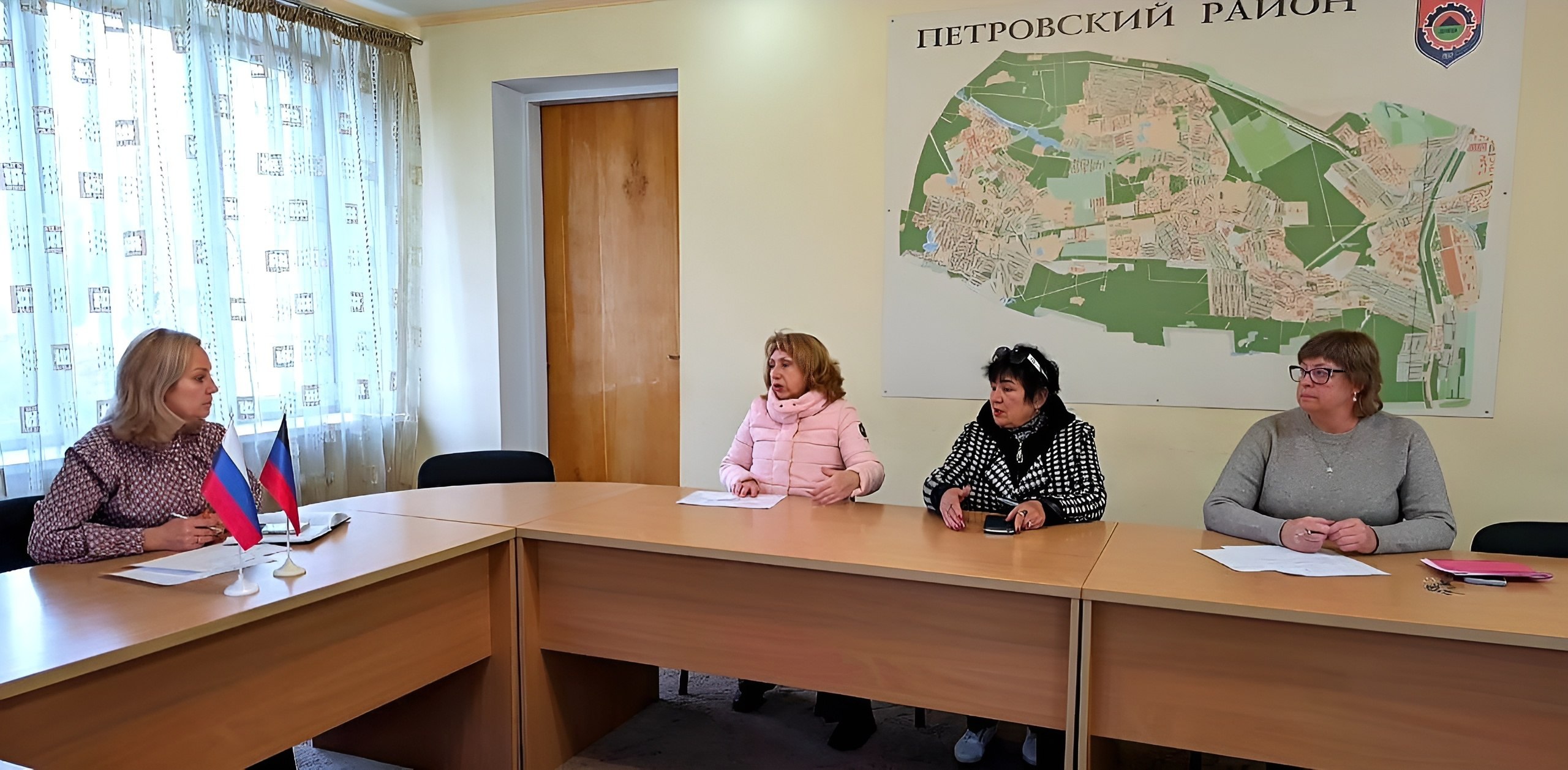 Наталья Бегуненко: В понедельник, 27 октября, руководитель Управы Петровского внутригородского района Администрации городского округа Донецк Наталья Ивановна Бегуненко провела еженедельный прием граждан Наталья Бегуненко: В понедельник, 27 октября, руководитель Управы Петровского внутригородского района Администрации городского округа Донецк Наталья Ивановна Бегуненко провела еженедельный прием граждан