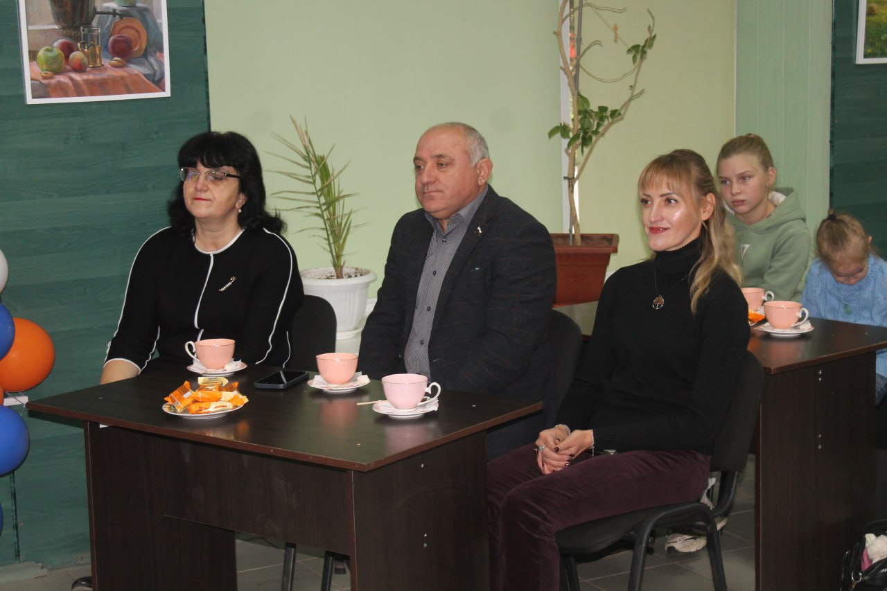 Сердца, полные любви: в Мангушском округе чествовали опекунов Сердца, полные любви: в Мангушском округе чествовали опекунов