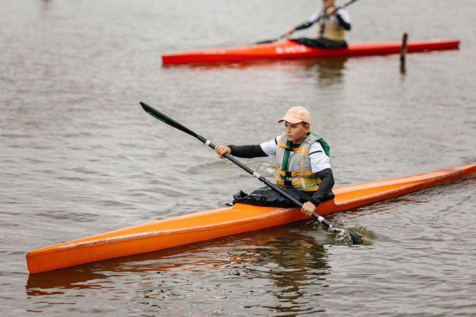 Живая вода Зугрэса: как хрупкие лодки и сильные духом люди спасают город от забвения Живая вода Зугрэса: как хрупкие лодки и сильные духом люди спасают город от забвения