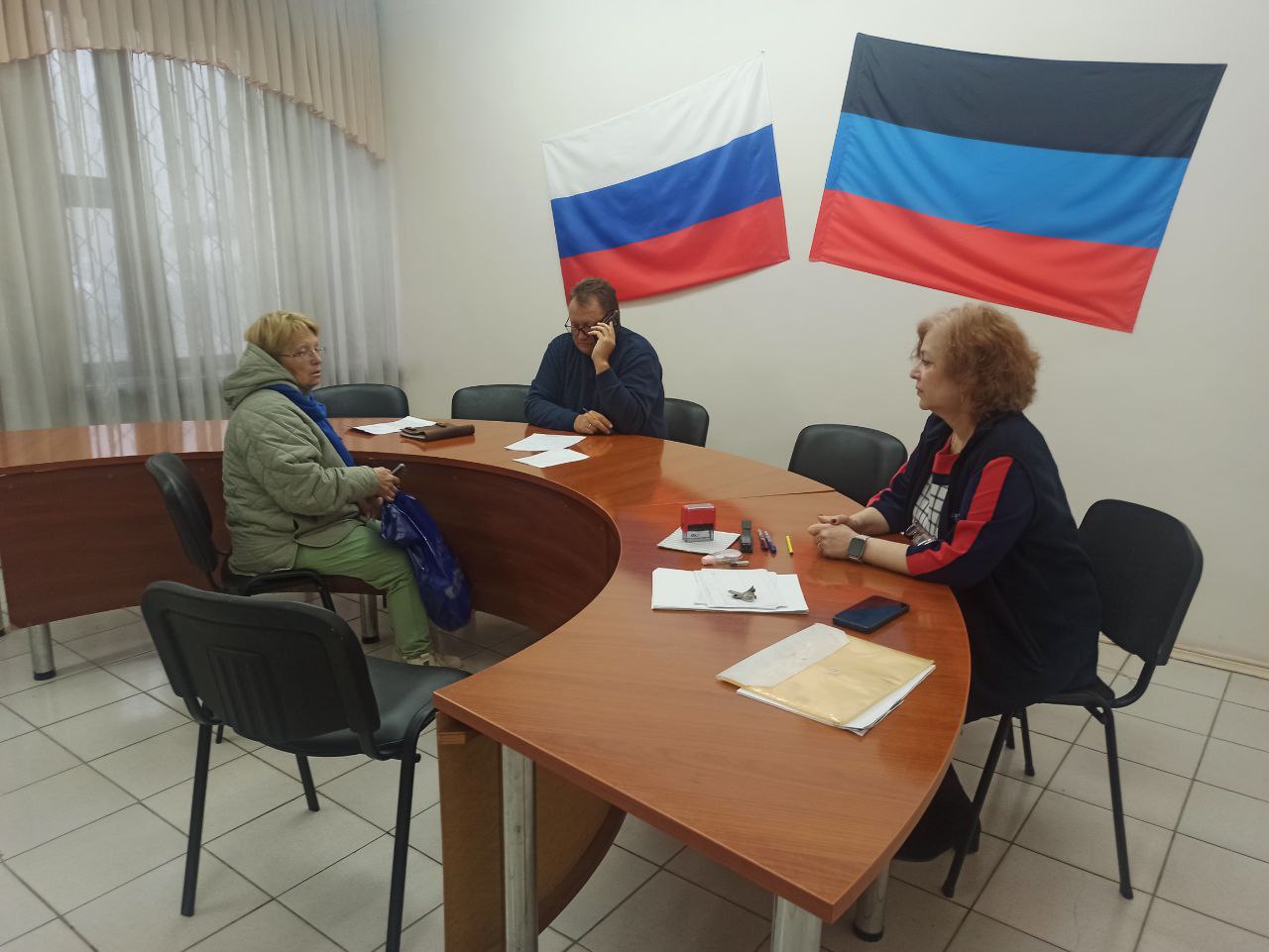 Валентин Левченко: Сегодня ко мне на прием обратились жители района, которых интересовали вопросы благоустройства многоквартирного жилого фонда, а имено: Валентин Левченко: Сегодня ко мне на прием обратились жители района, которых интересовали вопросы благоустройства многоквартирного жилого фонда, а имено: