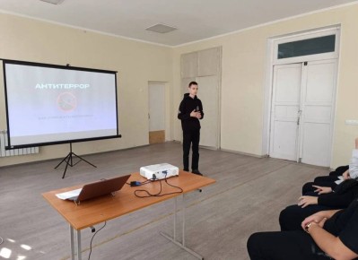 Молодежный Парламент провел лекцию «Антитеррор» в школе №42 Донецка