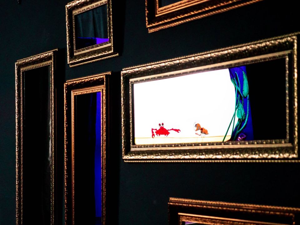 Премьера спектакля-променада «Тени театра» Премьера спектакля-променада «Тени театра»