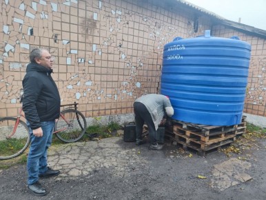 , 27 ,                       . 8...