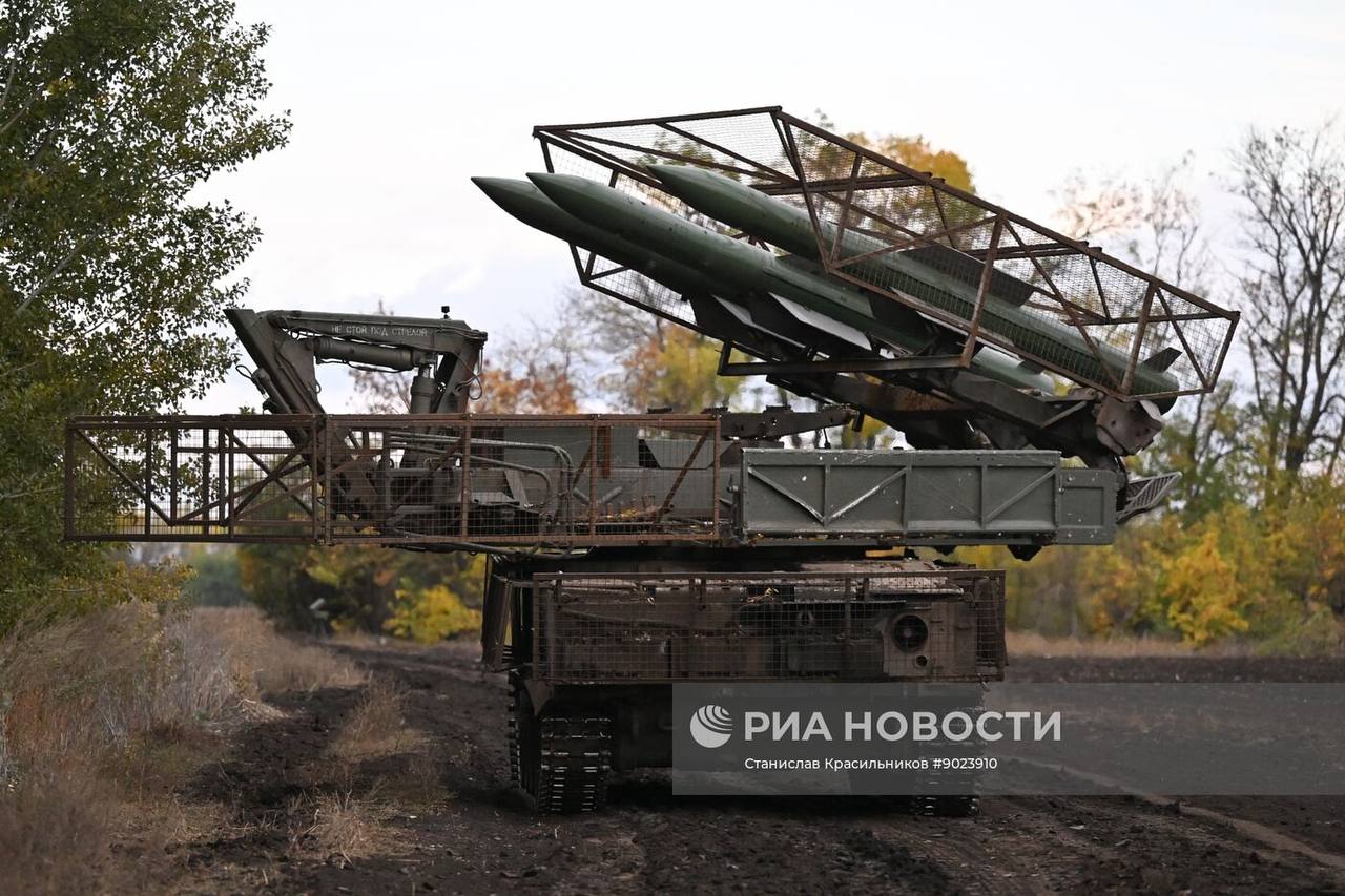 Пуско-заряжающая установка 9А316 из состава ЗРК 9К317 «Бук-М2» группировки войск «Центр» на Покровском (Красноармейском) направлении
