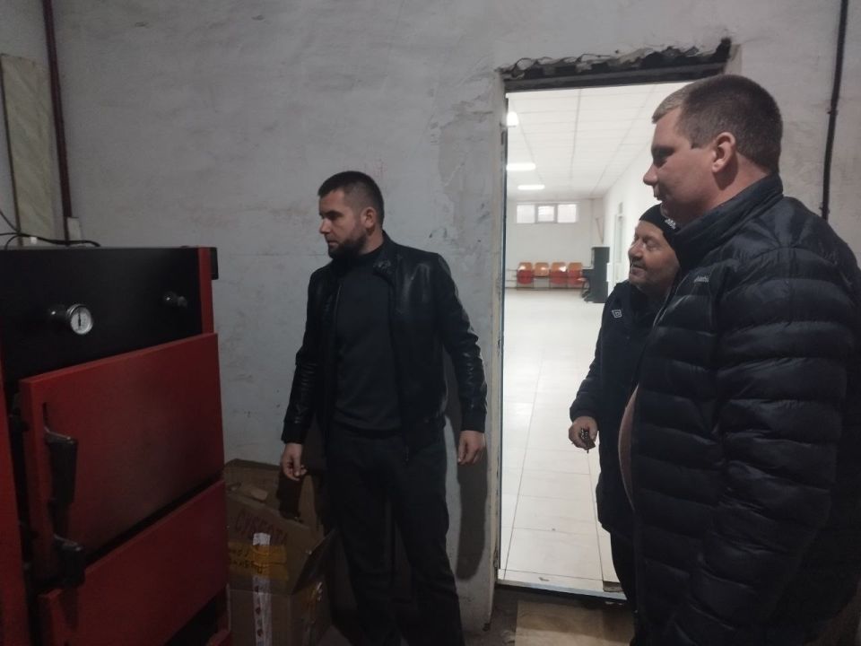В рамках поручения Главы ДНР Дениса Пушилина, врип Главы Тельмановского округа совместно с Председателем Тельмановского муниципального совета провели проверку котельных в с. Гранитное, которые отапливают социальные объекты... В рамках поручения Главы ДНР Дениса Пушилина, врип Главы Тельмановского округа совместно с Председателем Тельмановского муниципального совета провели проверку котельных в с. Гранитное, которые отапливают социальные объекты...