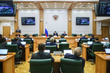 Александр Волошин: #работа_в_СФ. В Совете Федерации состоялось расширенное заседание Комитета по федеративному устройству, региональной политике, местному самоуправлению и делам Севера под председательством Андрея...