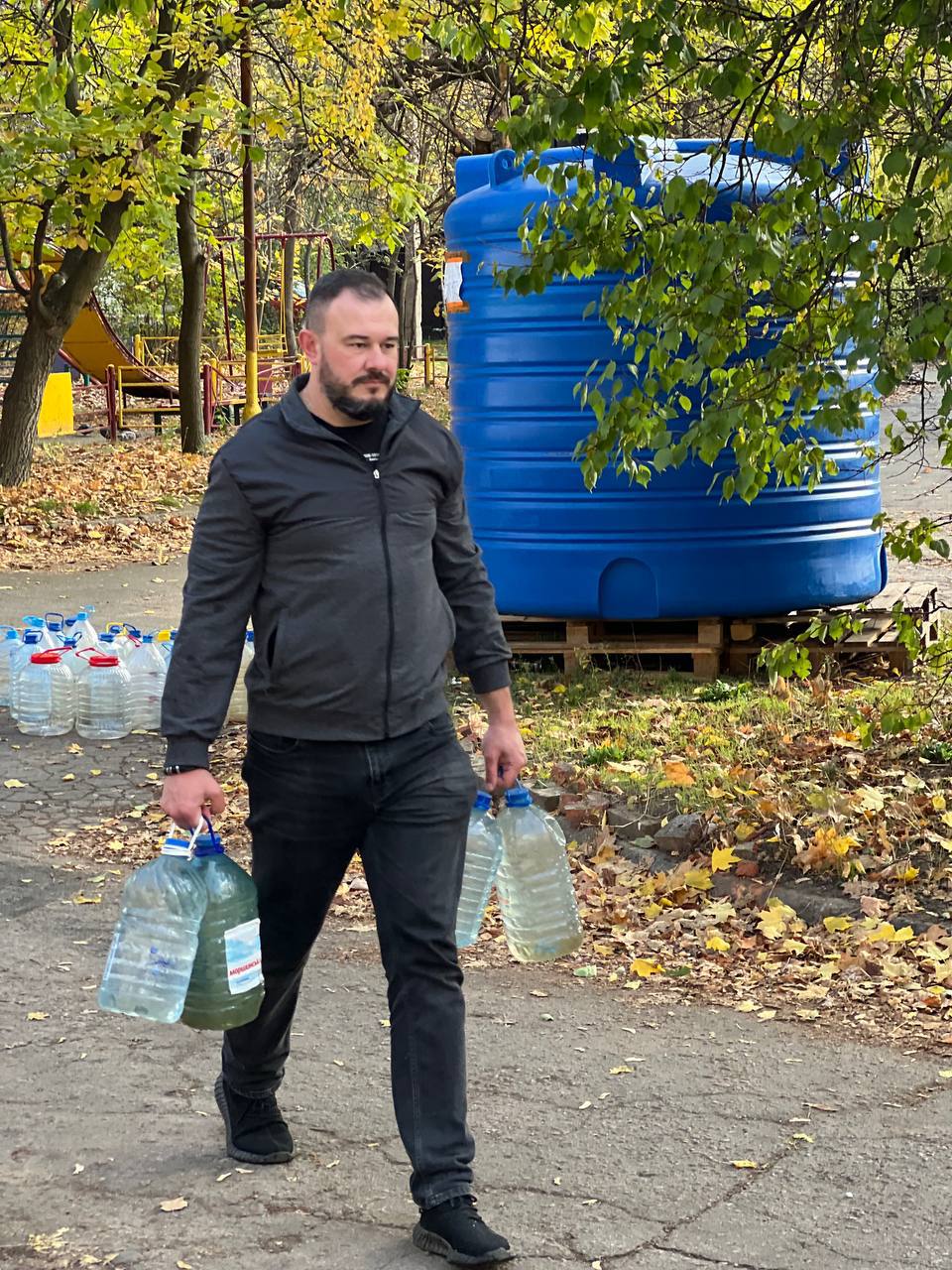 Продолжаем организовывать развозы воды Продолжаем организовывать развозы воды