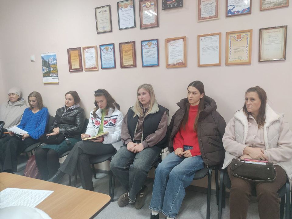 Денис Зубов: 27 октября состоялось очередное заседание комиссии по делам несовершеннолетних и защите их прав, которое провела заместитель главы администрации – Кочетова Елена Леонидовна Денис Зубов: 27 октября состоялось очередное заседание комиссии по делам несовершеннолетних и защите их прав, которое провела заместитель главы администрации – Кочетова Елена Леонидовна