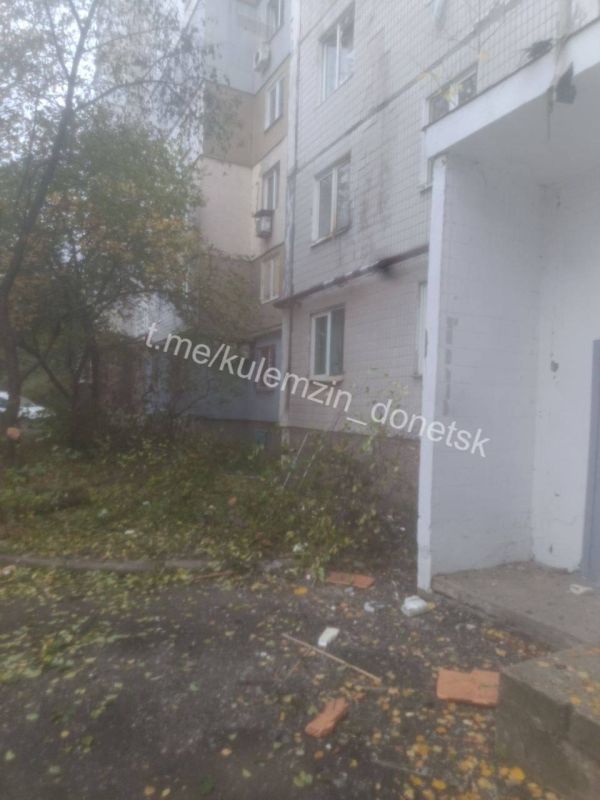 Два человека погибли и один ранен после ночного удара по Донецку Два человека погибли и один ранен после ночного удара по Донецку