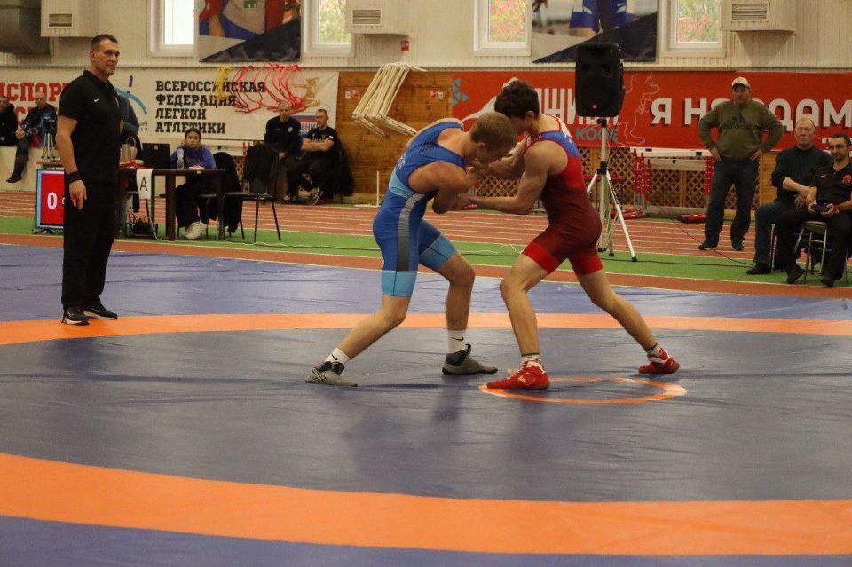 Евгений Ширшов: На выходных сборная Донецкой Народной Республики по греко-римской борьбе успешно выступила сразу на двух крупных всероссийских турнирах, проходивших в разных концах страны, и вернулась домой с шестью медалями! Евгений Ширшов: На выходных сборная Донецкой Народной Республики по греко-римской борьбе успешно выступила сразу на двух крупных всероссийских турнирах, проходивших в разных концах страны, и вернулась домой с шестью медалями!