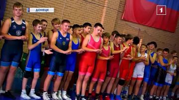 «Кубок мужества»: турнир по вольной борьбе в Донецке! Кому посвятили соревнования?