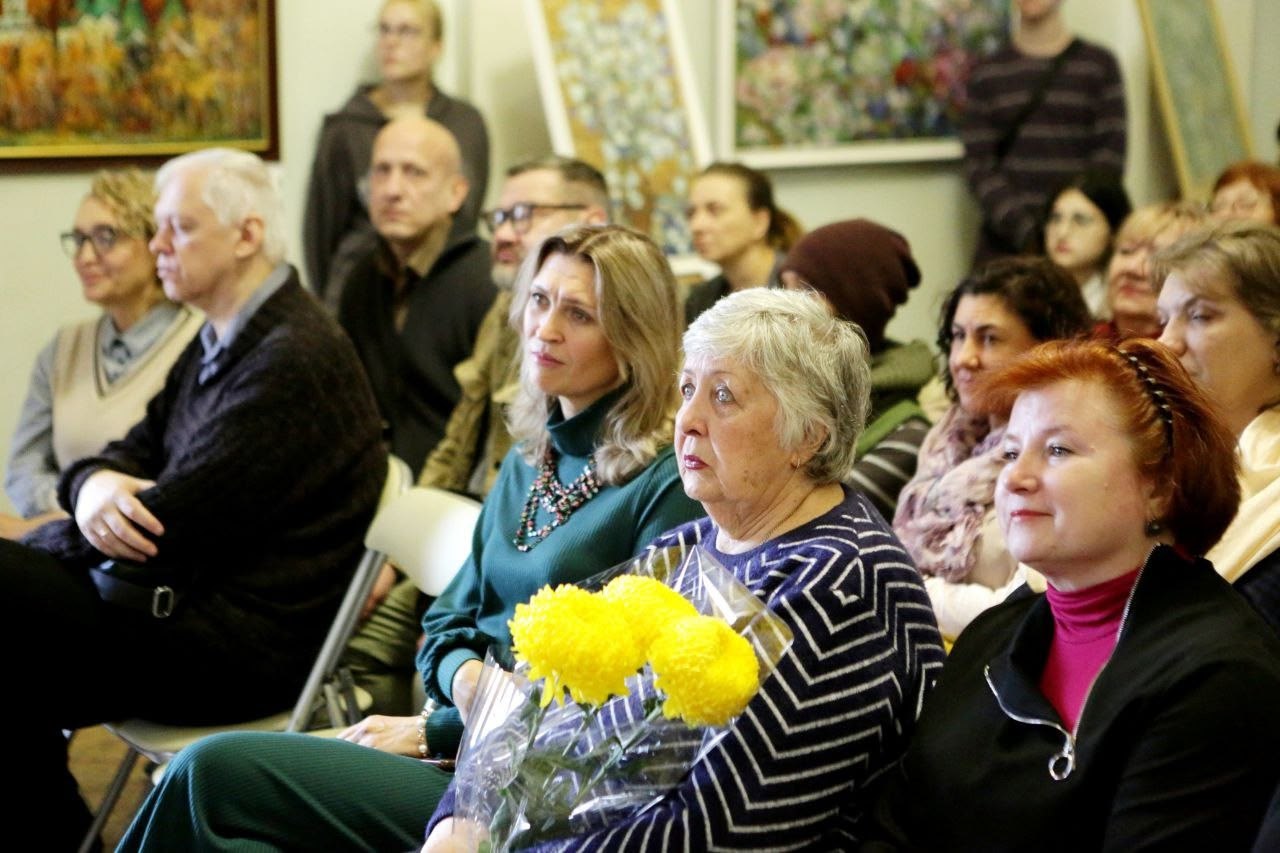 «Краску в краску, чувства в чувства»: В Донецке открылась выставка памяти Григория Тышкевича «Краску в краску, чувства в чувства»: В Донецке открылась выставка памяти Григория Тышкевича