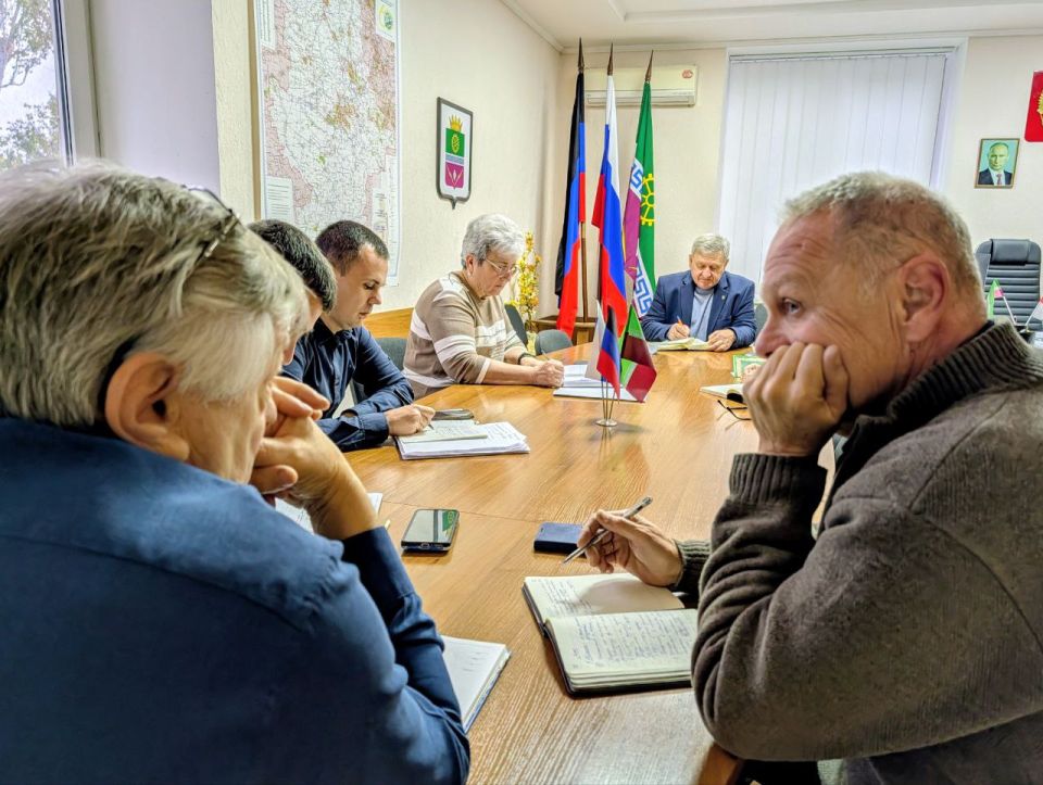 Глава муниципального образования Старобешевский муниципальный округ Николай Михайлов провел оперативное совещание по текущим вопросам Глава муниципального образования Старобешевский муниципальный округ Николай Михайлов провел оперативное совещание по текущим вопросам