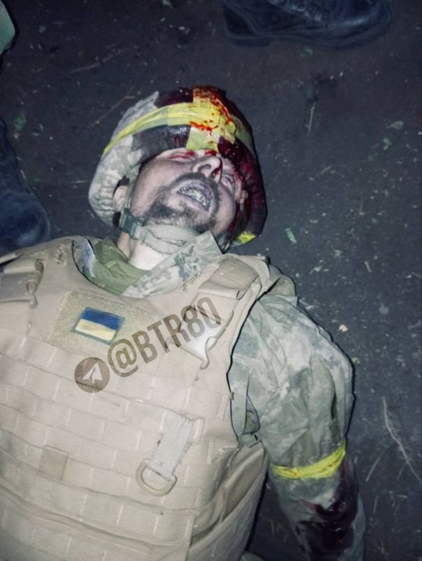 Покровск завален телами украинских боевиков Покровск завален телами украинских боевиков