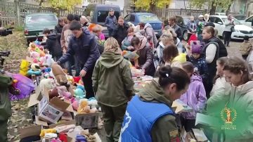 Каждое воскресенье на вещевом складе КСВО ДНР проходит День добрых дел с выдачей гуманитарной помощи