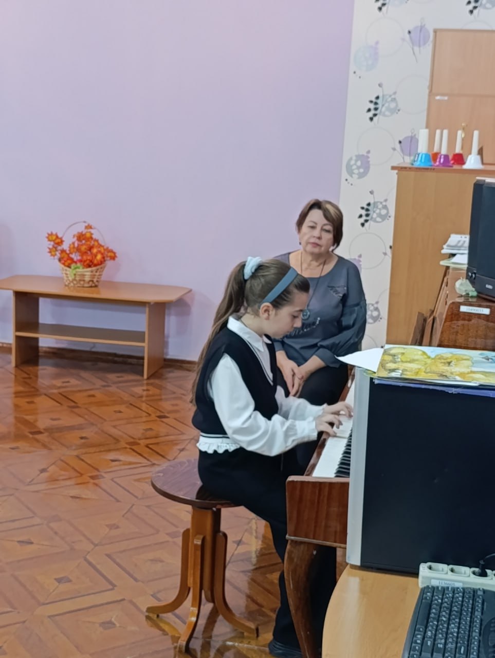 27 октября 2025г. в рамках взаимодействия обучающиеся и преподаватели музыкального отделения Харцызской детской школы искусств подготовили для воспитанников детского сада «Радуга» музыкальную встречу «Музыкальные краски... 27 октября 2025г. в рамках взаимодействия обучающиеся и преподаватели музыкального отделения Харцызской детской школы искусств подготовили для воспитанников детского сада «Радуга» музыкальную встречу «Музыкальные краски...