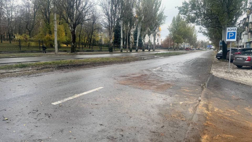 Сегодня, 28.10.2025, сотрудниками МУП АГОД ДНР "ЗЕЛЕНОЕ СТРОИТЕЛЬСТВО Г.ДОНЕЦКА", выполнены работы по уборке аварийных деревьев в Ленинском внутригородском районе города Донецка Сегодня, 28.10.2025, сотрудниками МУП АГОД ДНР "ЗЕЛЕНОЕ СТРОИТЕЛЬСТВО Г.ДОНЕЦКА", выполнены работы по уборке аварийных деревьев в Ленинском внутригородском районе города Донецка