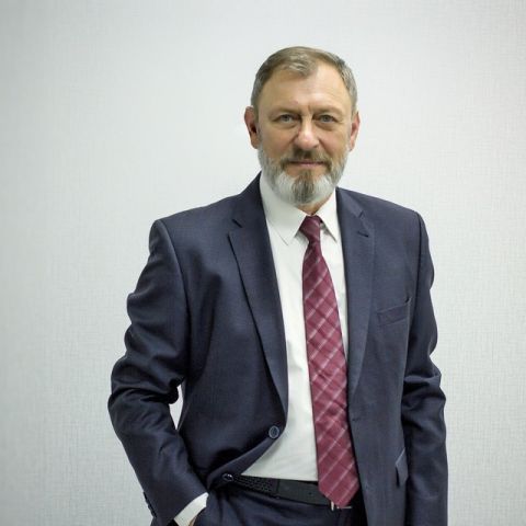 Сегодня День рождения отмечает глава Мангушского муниципального округа Борис Трима