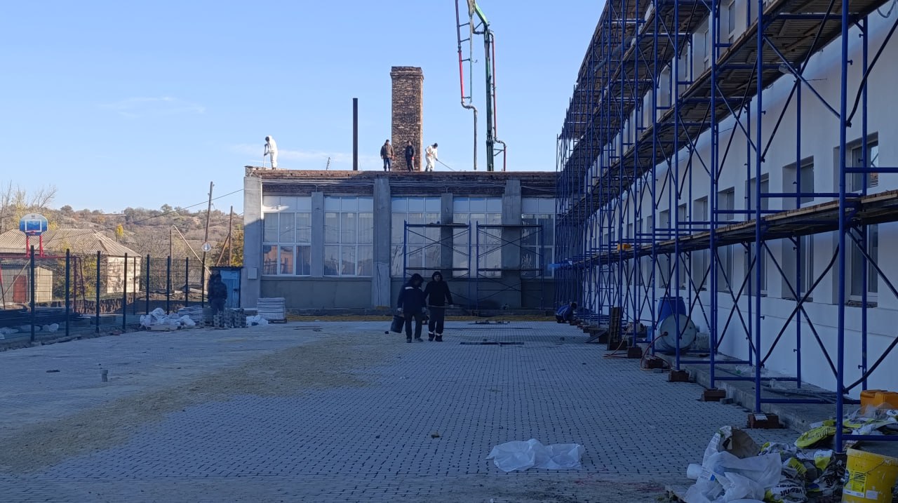 Николай Михайлов: В Республике полным ходом идут восстановительные работы в общеобразовательных учреждениях