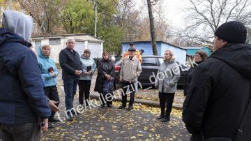 Сегодня в Петровском районе состоялся сход граждан, в котором принял участие заместитель главы администрации г. о. Донецк