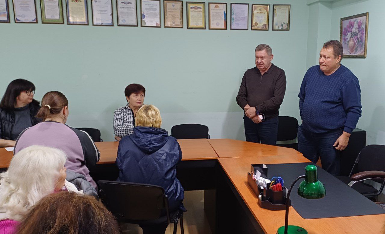 Валентин Левченко: В очередной раз сегодня встретился с замечательным коллективом Дворца молодежи «Юность» Валентин Левченко: В очередной раз сегодня встретился с замечательным коллективом Дворца молодежи «Юность»