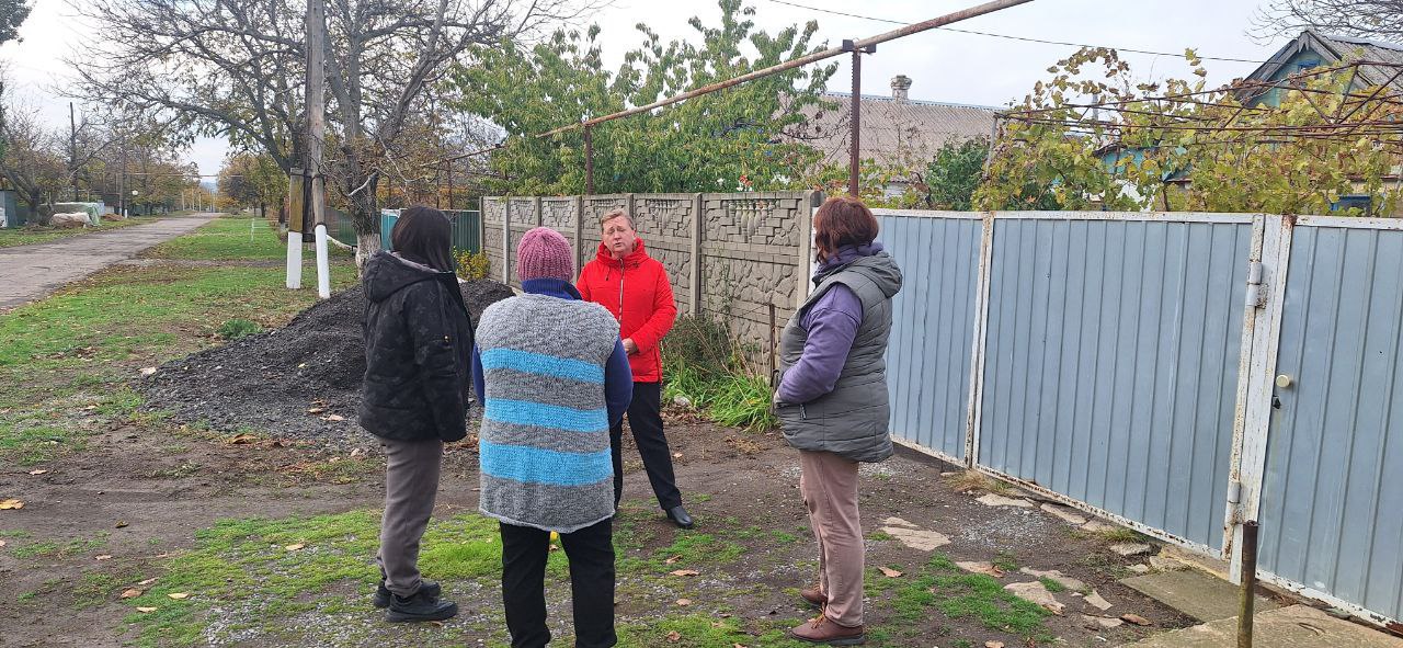 Заведующий Александровским территориальным сектором Иванченко Галина провела встречу с гражданами села Александровка