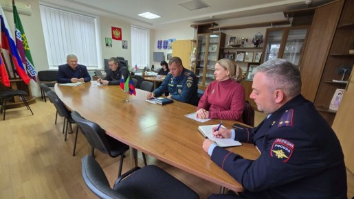 Николай Михайлов: Провел оперативное совещание с руководителями силовых структур округа