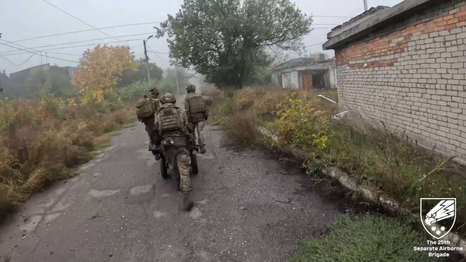 Кадры, снятые противником из состава РУБАК 25-й ОДШБр ВСУ на Покровском направлении Кадры, снятые противником из состава РУБАК 25-й ОДШБр ВСУ на Покровском направлении