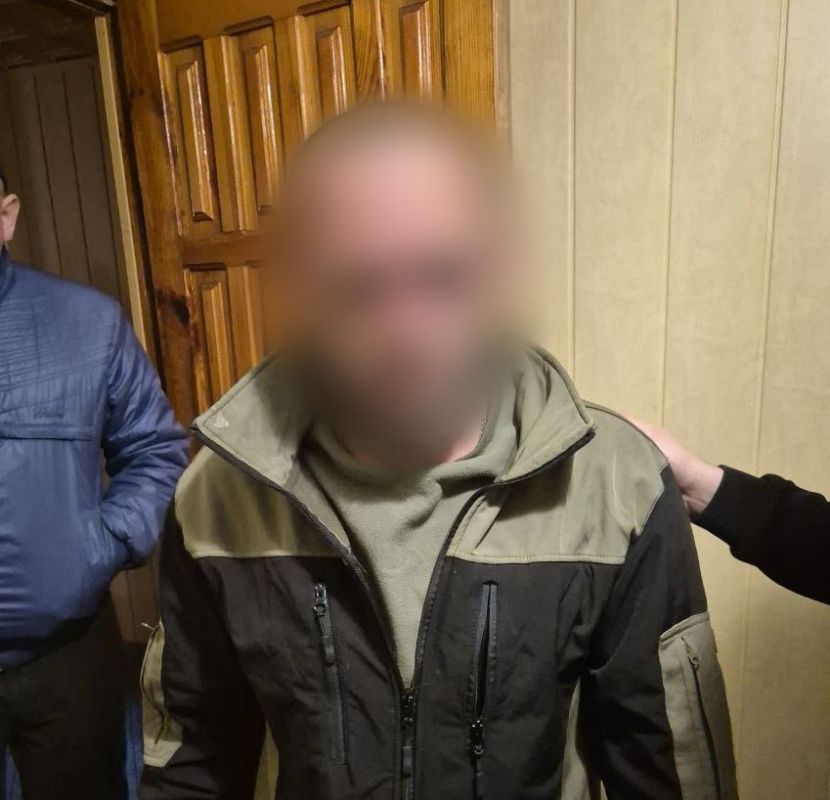 Грабители в балаклавах представились полицейскими и отобрали у дончанина почти 2 млн Грабители в балаклавах представились полицейскими и отобрали у дончанина почти 2 млн