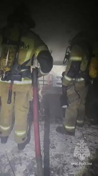 Пожарные МЧС России защитили от огня гостиницу в Новоазовске